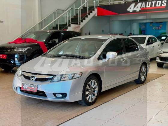 HONDA CIVIC 1.8 LXS 16V FLEX 4P AUTOMÁTICO HONDA CIVIC 1.8 LXS 16V FLEX 4P AUTOMÁTICO